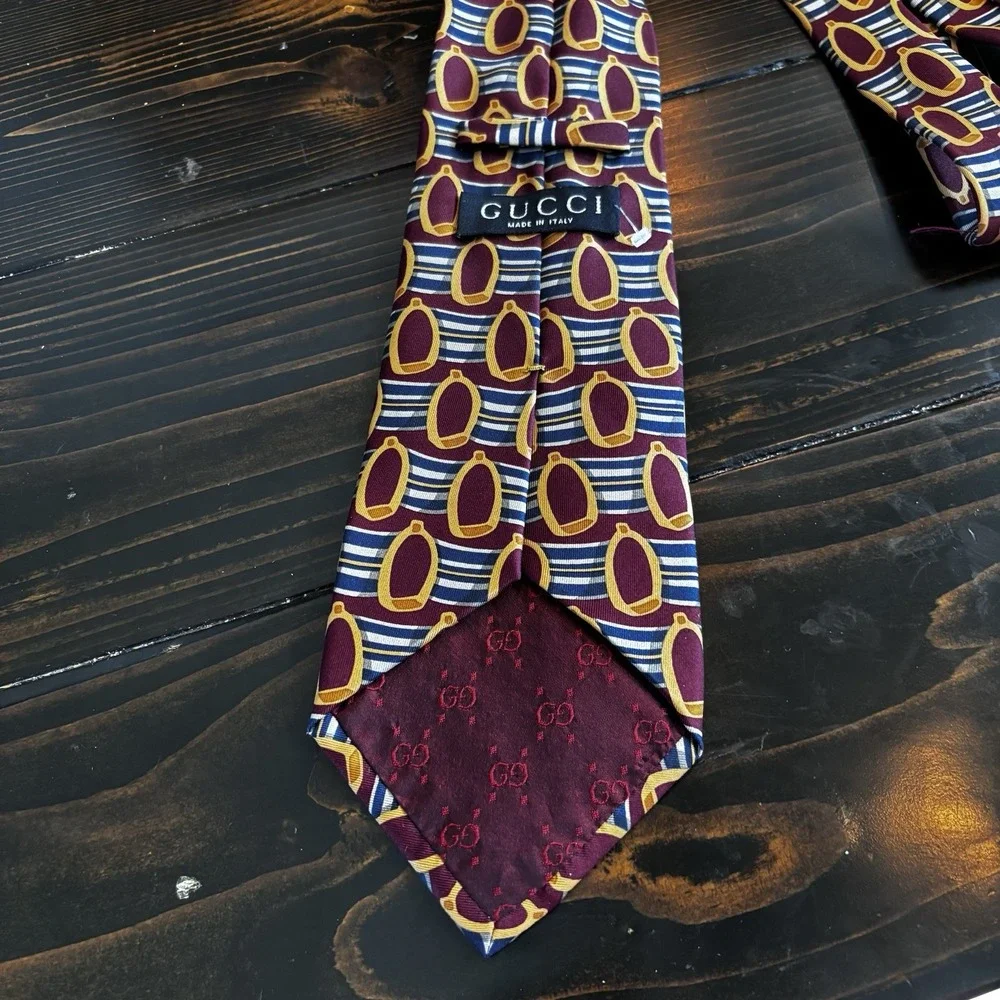 GUCCI Rare tie Red‎ all-over pattern silk from japan J3289